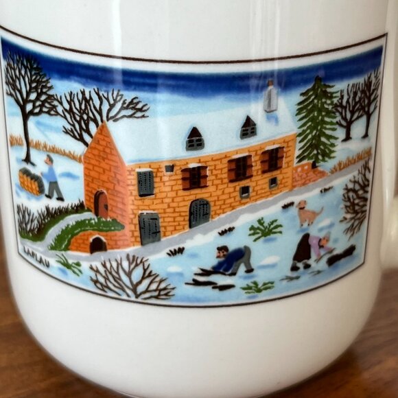Villeroy & Boch "Naif Christmas" Porcelain Double-Sided Mug Village & Cozy Home - Picture 7 of 10
